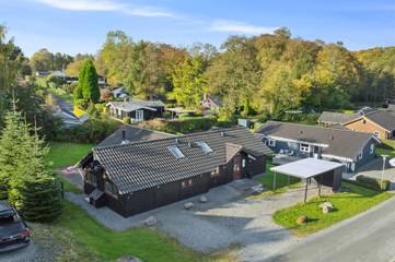 Ferienhaus für 8 Personen, mit Terrasse und Whirlpool sowie Sauna in Loddenhøj