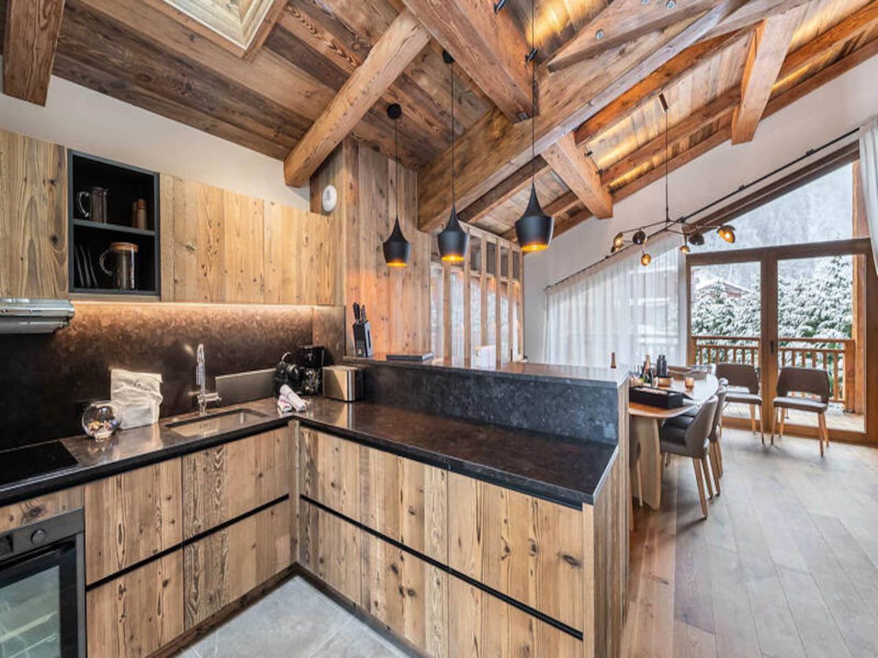 Ganze Wohnung, Chalet in Courchevel mit Pool und Skizugang in Le Praz, Saint-Bon-Tarentaise