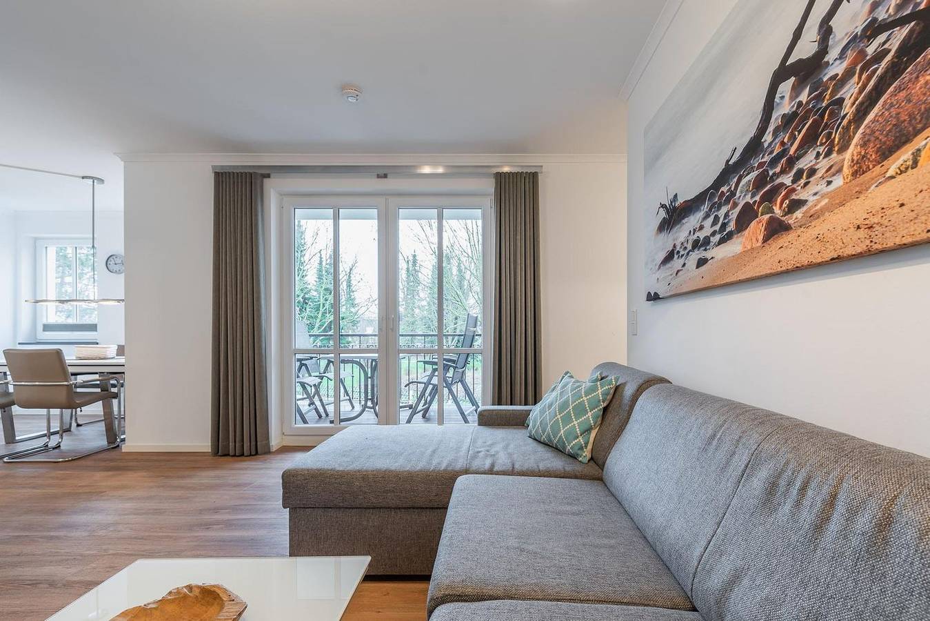 Apartamento entero, Spacious 2-room holiday apartment with balcony and garden view in Nienhagen in Nienhagen, Rostock y sus alrededores