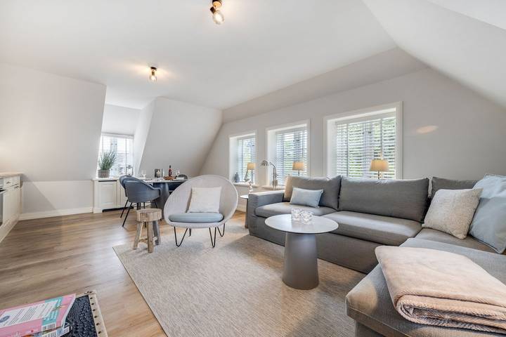 Ganze Wohnung, Diese Obergeschoss-Wohnung ist ca. 60 m² groß und bietet zwei Personen Platz. in Keitum, Sylt (Gemeinde)