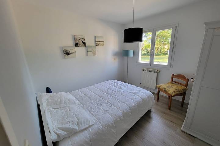 Location de vacances pour 8 personnes, avec terrasse et jardin à Queyrac - 2