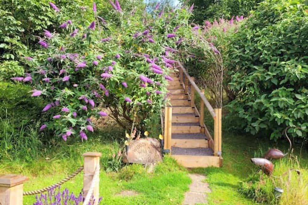 Rural yet fantastically situated, minutes from Shepton Mallet & Wells in Shepton Mallet, Somerset