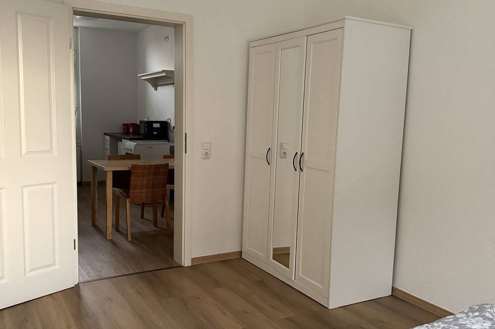 Ganze Wohnung, Zwischen Natur und City - modernes Apartment in Wuppertal, Bergisches Land