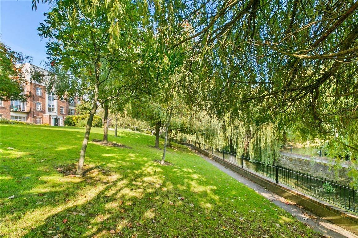 Geheel appartement, Vakantieappartement voor 4 personen met tuin in Dublin, County Dublin