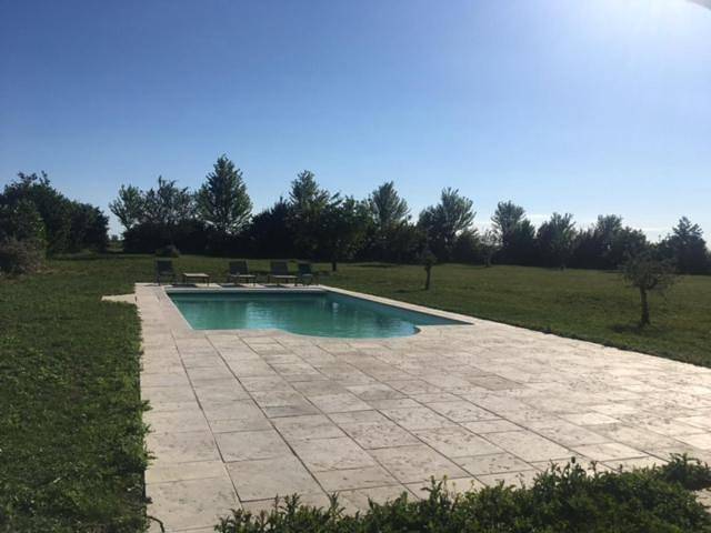 Location de vacances pour 6 personnes, avec jardin ainsi que piscine et vue à Ladoix-Serrigny - 4