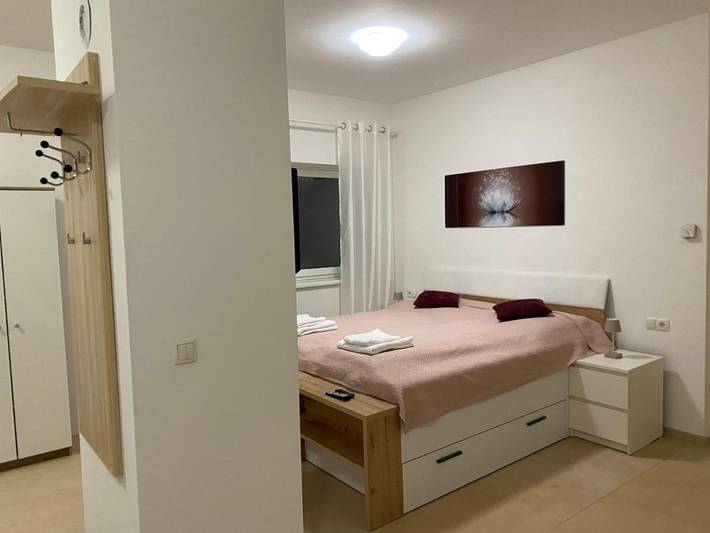 Ferienwohnung für 3 Personen, mit Terrasse und Garten sowie Ausblick in Payerbach