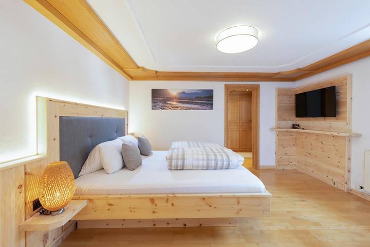 Ferienwohnung für 6 Personen, mit Balkon und Terrasse sowie Garten und Ausblick im Lechtal - 3