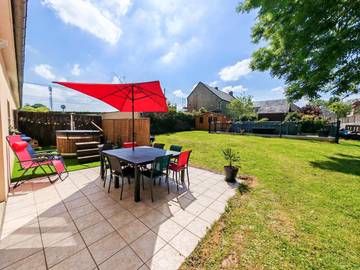 Gîte pour 8 personnes, avec sauna et vue ainsi que piscine et jardin, animaux acceptés dans Laize-Clinchamps