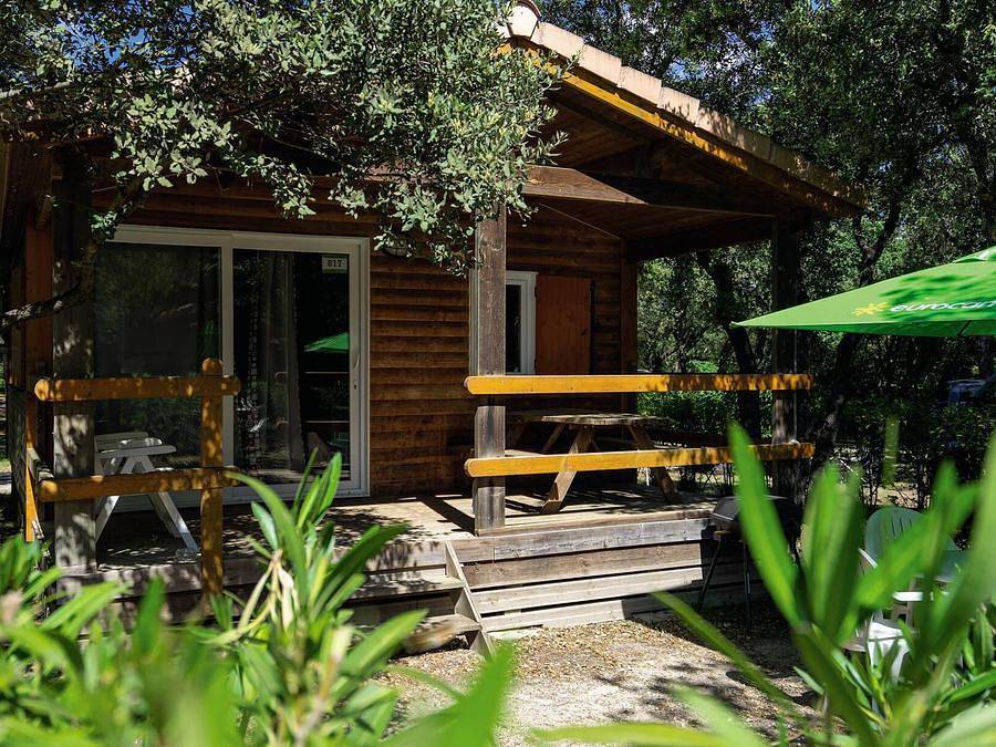 Camping du Domaine de Massereau - Chalet 6 persons - Chalet | Classic | 3 Bedrooms | 6 Pers | Raised terrace | 1 Bathroom | Air conditioning in Sommières, Mediterranean Coast (France)