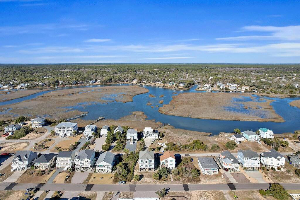 Amazing views, steps to the ocean - Oki gem in Oak Island (NC), Brunswick County