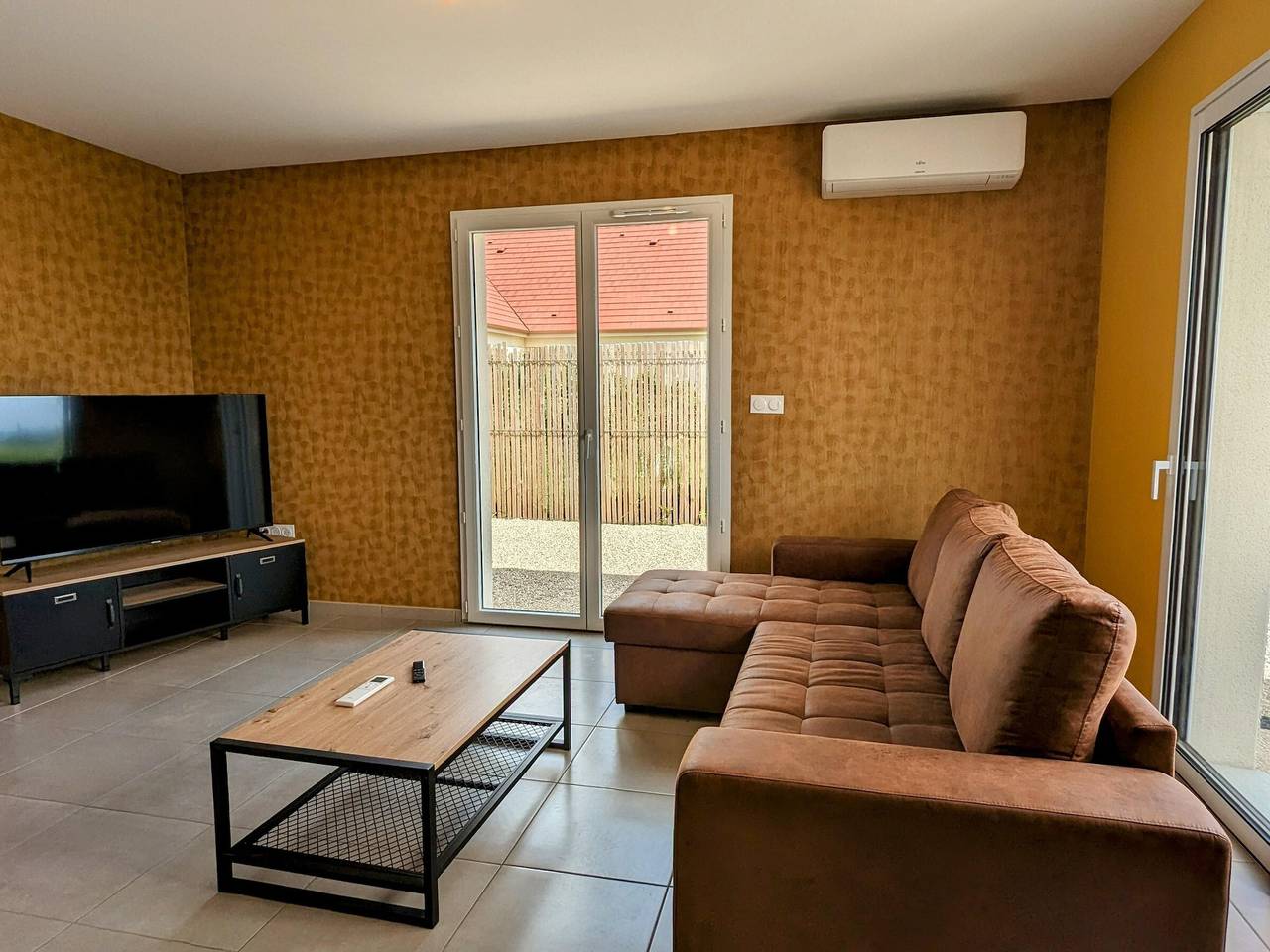 Modernes Haus in Burgund mit Garten, privatem Parkplatz, Klimaanlage, Tv und Wifi in Villy-le-Moutier, Beaune und Umgebung