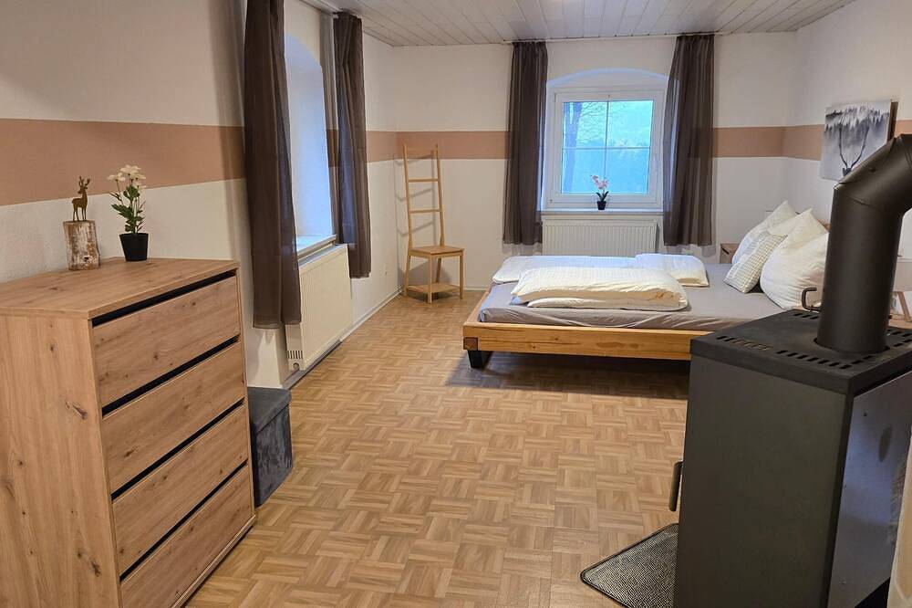 Ganze Wohnung, Ferienwohnung mit 130 m2 Wohnfläche für bis zu 6 Personen in Hohenwarth, Ostbayern