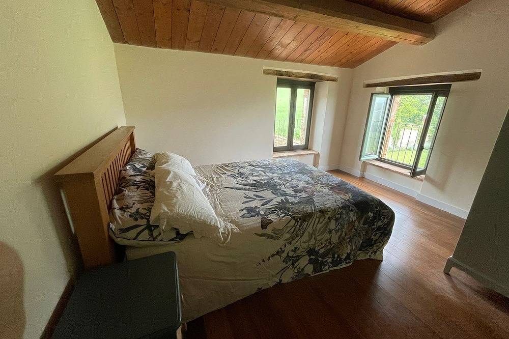 Italian Villa with private pool and spectacular views in Gualdo, Parco nazionale dei Monti Sibillini