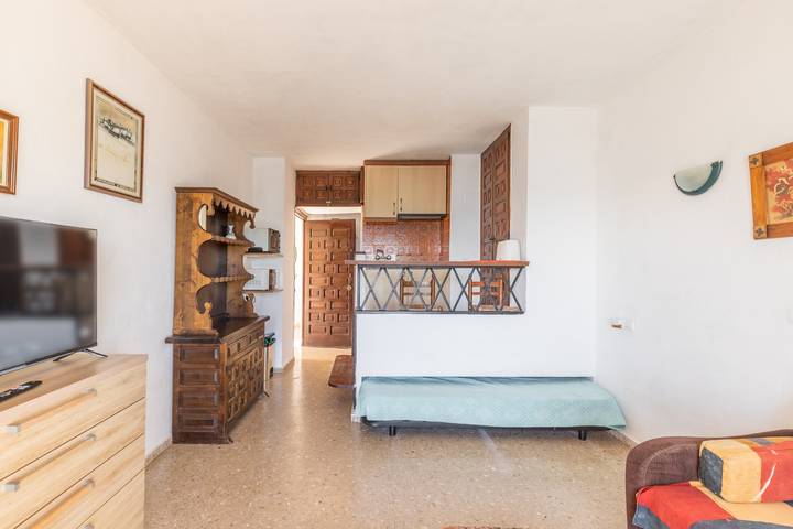 Estudio entero, Apartamento estudio 'Calpe Primera Linea' con piscina compartida, balcón y Wi-Fi in Playa la Fossa, Calpe