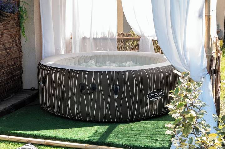 Gîte pour 5 personnes, avec jacuzzi ainsi que terrasse et jardin dans Saint-Félix (Lot)