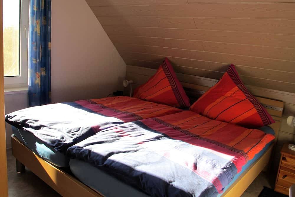 ***Fe-Haus, 4 Pers. Kamin, Internet, Tischtennis, Kinder u. Haustiere willkommen in Teßmannsdorf, Salzhaff