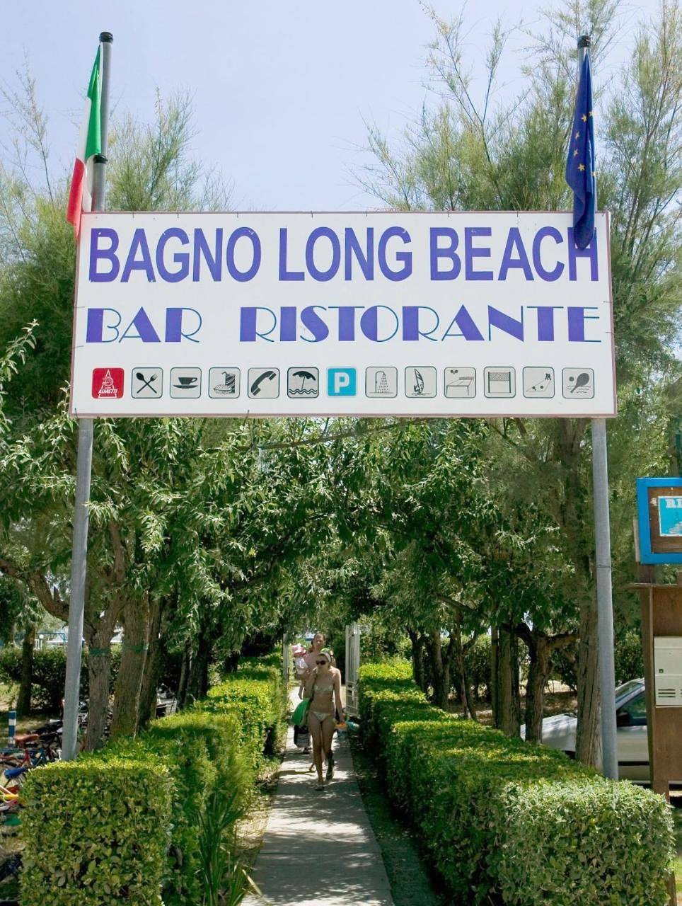 Long Beach Village Residence on the sea with private beach included in Lido Adriano, Province de Ravenne