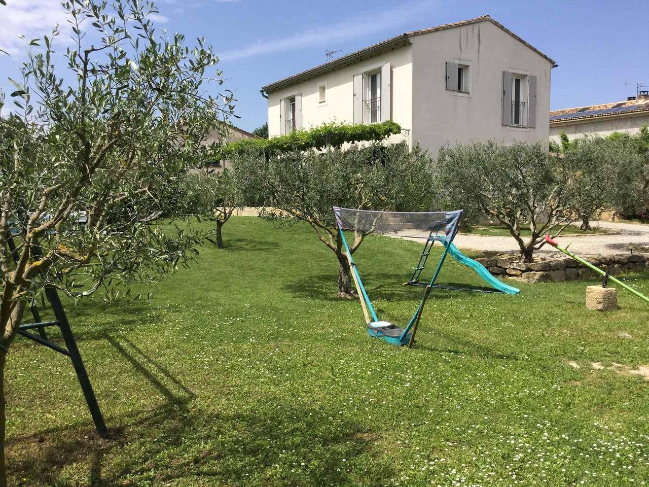 Location villa piscine chauffée Bédarrides 6 personnes in Bédarrides, Vaucluse