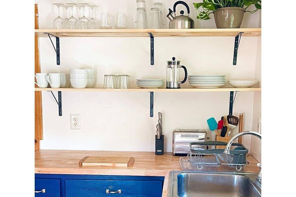 Cozy Cottage with Jacuzzi+Sauna+Fire Pit and Reading Nook! in Sullivan County