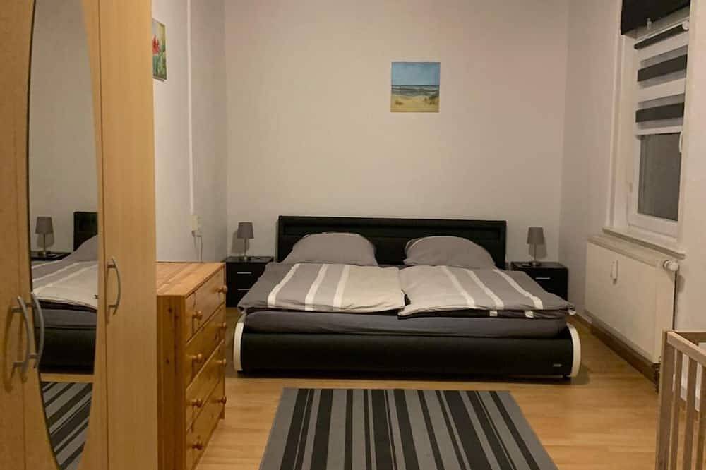 Ganze Wohnung, Ferienwohnung \"Eichhörnchen\" mitten im Thüringer Wald in Gehlberg, Rennsteig