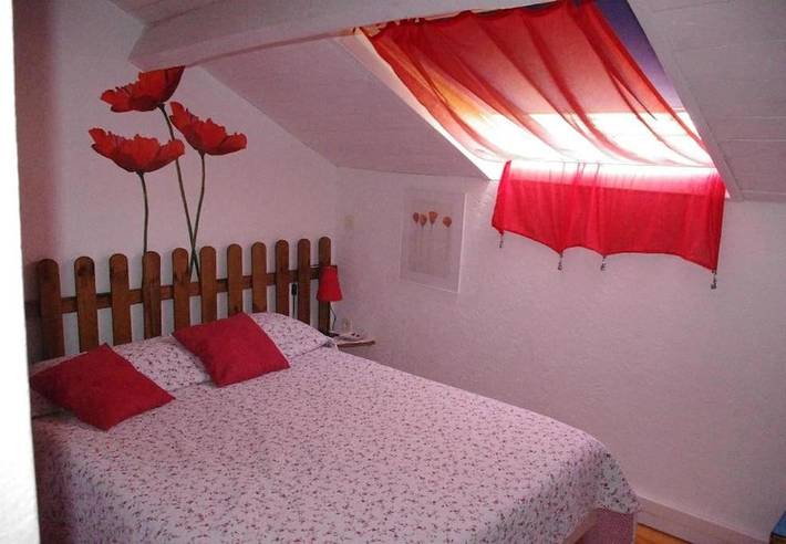 Location de vacances pour 6 personnes, avec vue ainsi que jardin et terrasse à Rivière-sur-Tarn - 3