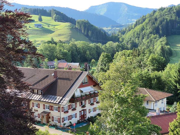 Ferienwohnung für 3 Personen, mit Terrasse und Garten in Oberstaufen