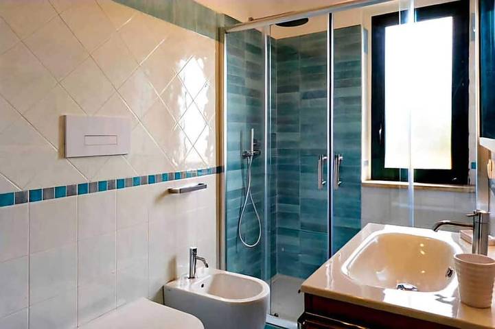 Appartement entier, Delightful two-bedroom apartment, near the beach (450m) in Capo d'Orlando, Province de Messina