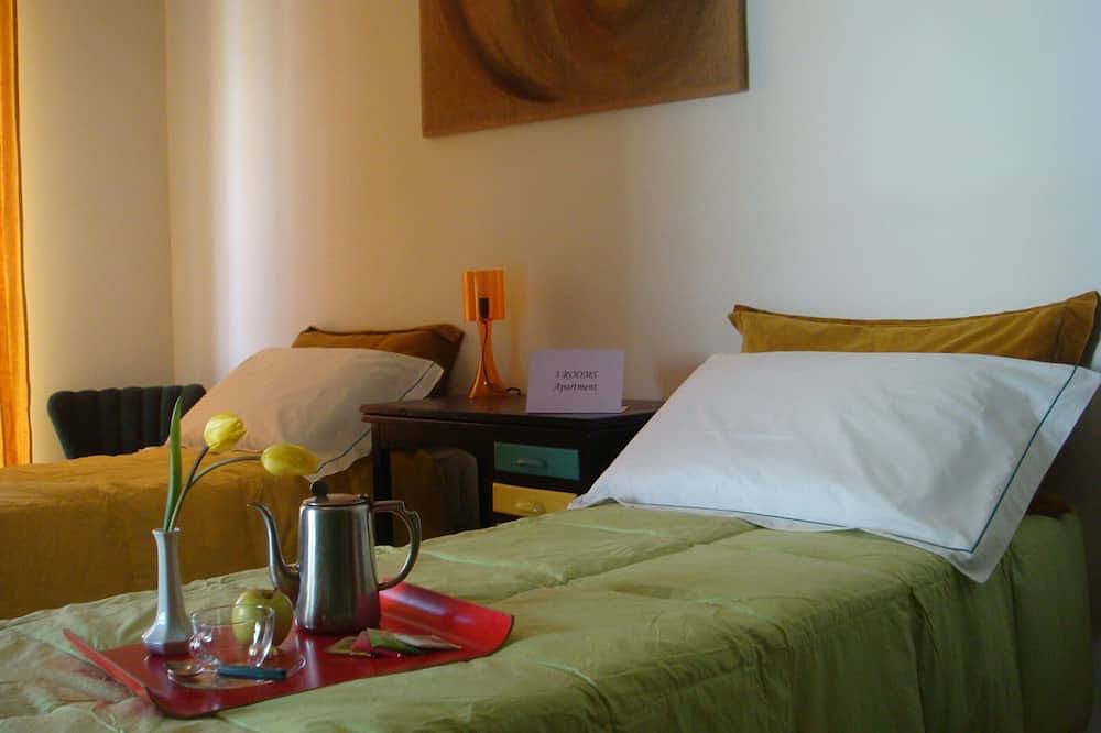 Ganze Wohnung, Großer Dachboden Licht in der Mitte von Cagliari in Sant'Alenixedda, Cagliari