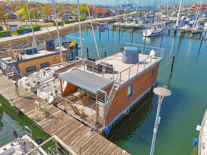 Hausboot für 4 Personen, mit Terrasse in Heiligenhafen