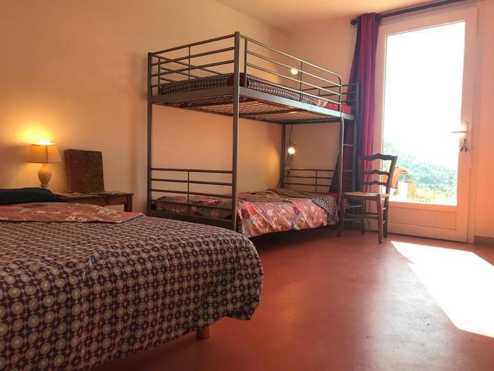 Gîte pour 6 personnes, avec piscine ainsi que vue et jardin, animaux acceptés à Saint-Germain-de-Calberte - 3