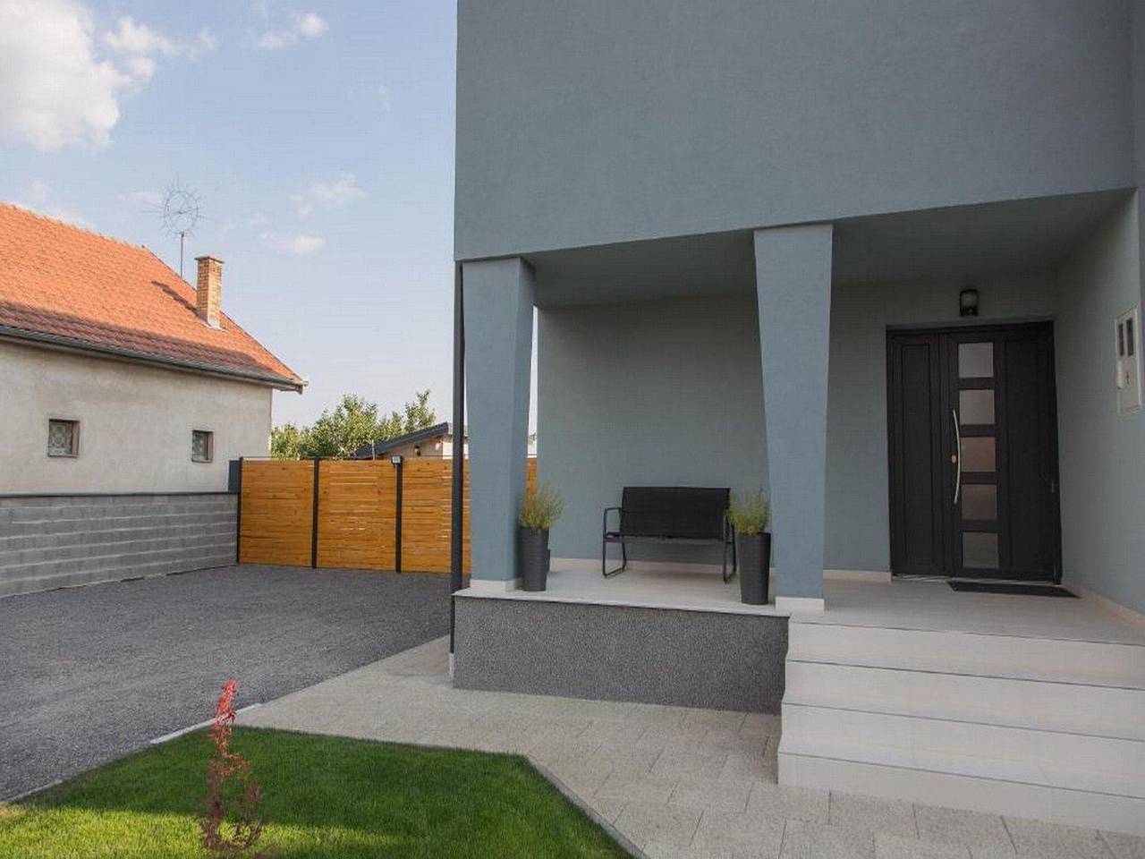 Holiday Home Thesaurum - Four Bedroom Holiday Home with Swimming Pool in Osijek-Baranja