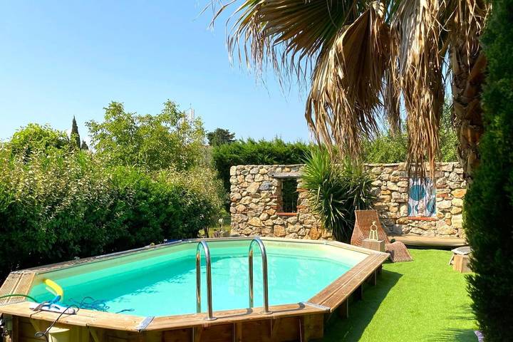 Gîte pour 8 personnes, avec terrasse ainsi que piscine et jardin, animaux acceptés à Tuchan - 2