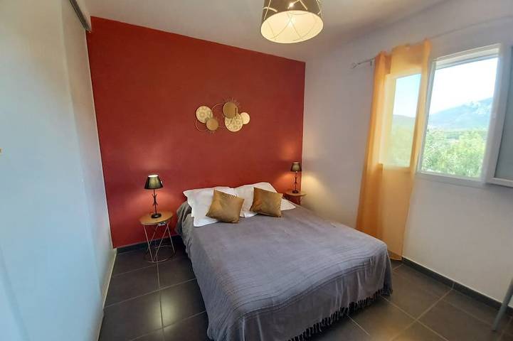 Gîte pour 5 personnes, avec piscine ainsi que terrasse et jardin à Galéria - 4