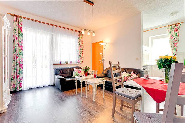 Apartamento vacacional entero, Apartamento de vacaciones para 2 personas con terraza in Breege, Rügen
