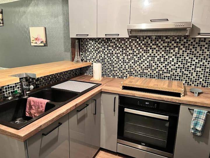 Appartement entier, Two-Bedroom Apartment in Val-d'Oise