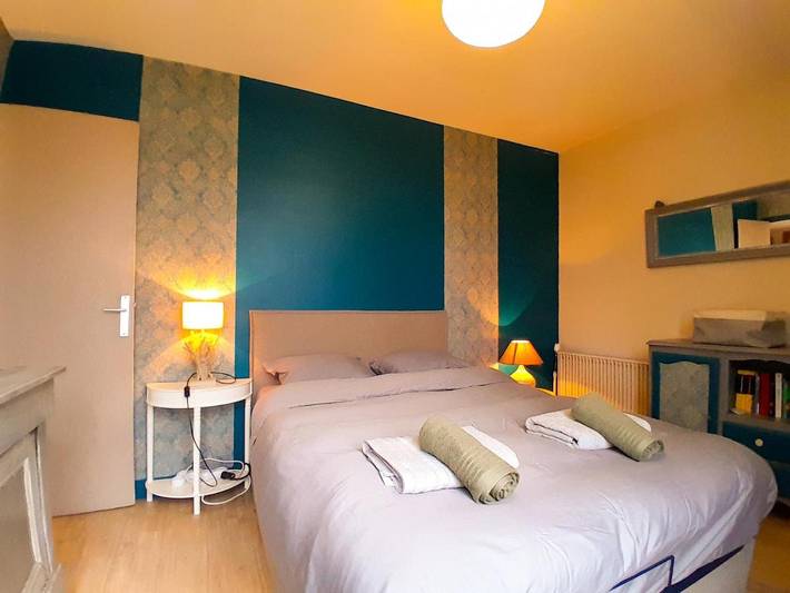 Location de vacances pour 6 personnes, avec jardin ainsi que vue et terrasse à Houilles - 2