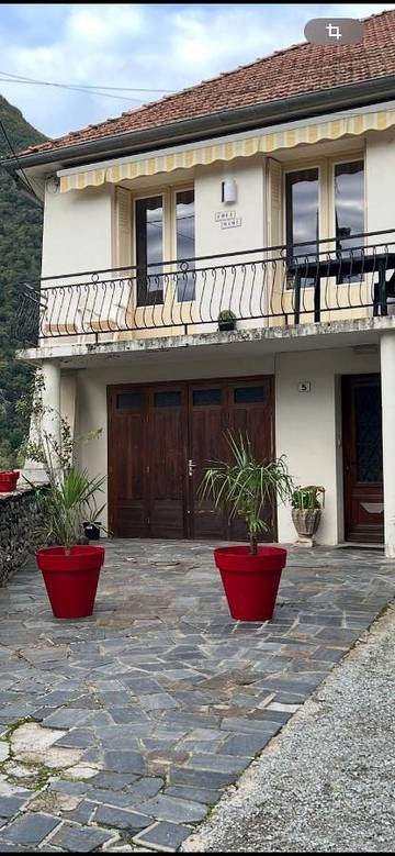 Cottage pour 5 personnes, avec vue et terrasse, animaux acceptés à Ornolac-Ussat-les-Bains