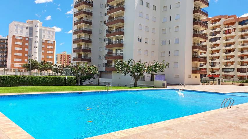 Ferienwohnung für 5 Personen, mit Garten und Balkon in Gandia