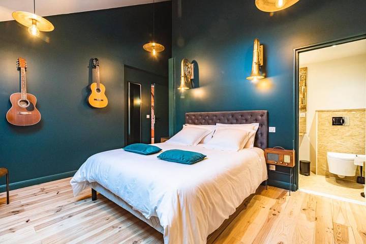 Maison de vacances pour 15 personnes, avec jardin ainsi que vue et piscine