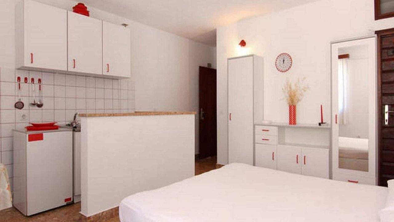 Ganze Ferienwohnung, Ferienwohnung für 2 Personen (24 m²) in Bol in Bol, Brac