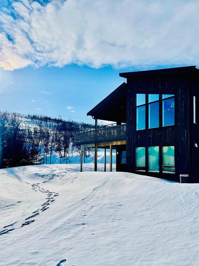 Villa für 10 Personen, mit Balkon und Terrasse sowie Garten und Seeblick in Tromsø - 4