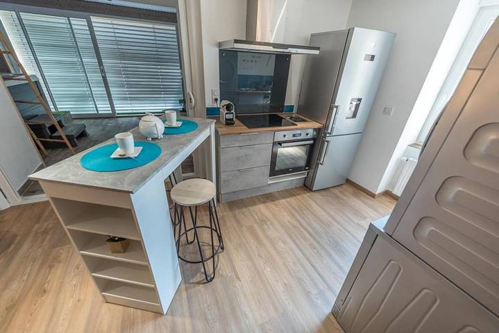 Gîte pour 2 personnes, avec Jacuzzi ainsi que Terrasse et Vue à Savas - 3