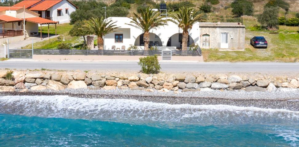 Geheel appartement, Vakantieappartement voor 4 personen met tuin in Keratokampos, Iraklio-Heraklion en omgeving