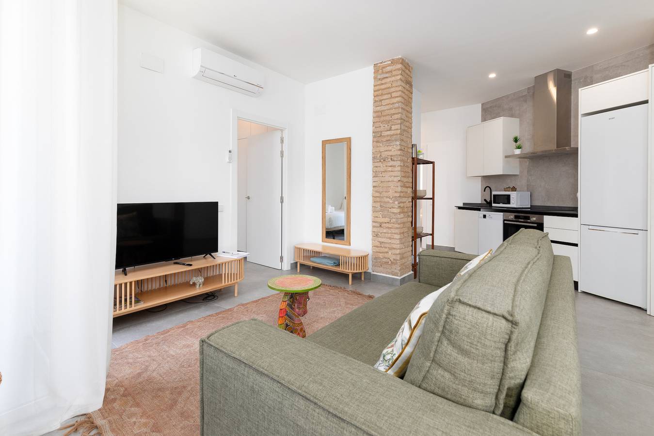 Entire apartment, Holiday apartment for 5 people with balcony in Arrancapins, Valencia