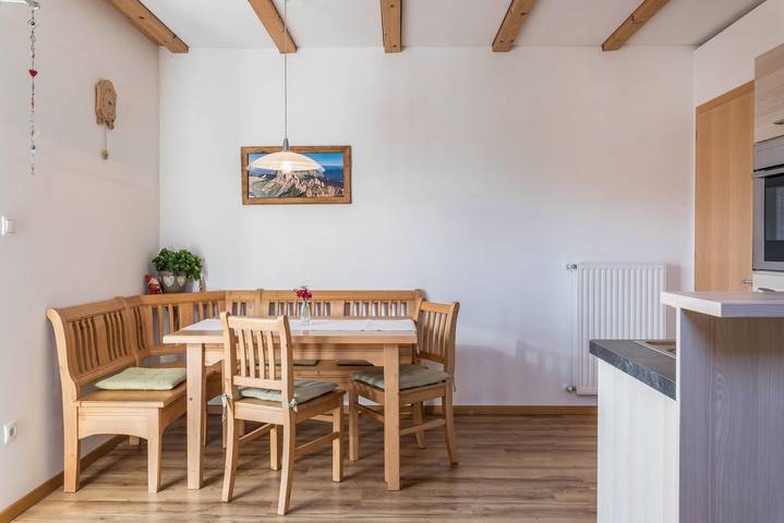 Ganze Wohnung, Ferienwohnung "Rosengarten" mit Bergblick, Garten, Balkon und Wlan in Ritten, Sarntaler Alpen