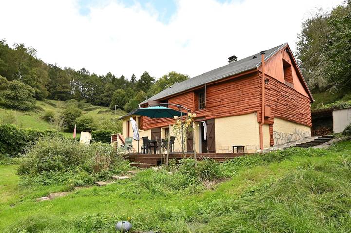 Vos vacances à la montagne : vue, calme absolu et spa nordique privé pour détente et activités in Soulan, Parc naturel régional des Pyrénées ariégeoises