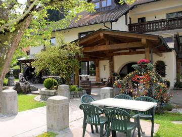 Ferienwohnung für 2 Personen, mit Ausblick und Balkon sowie Garten in Obertrubach