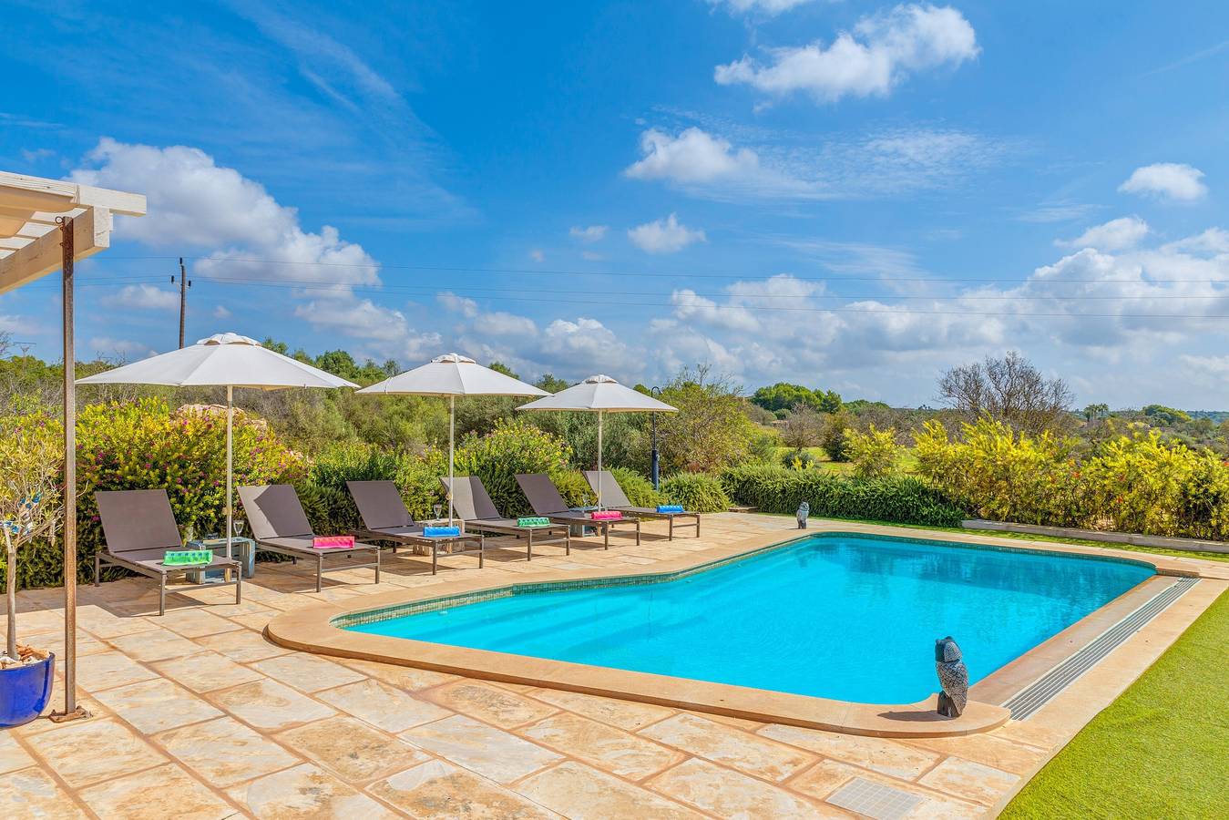 Finca "Villa Gemma" con Wi-Fi, aria condizionata, terrazza e piscina in Ses Salines, Costa di Maiorca