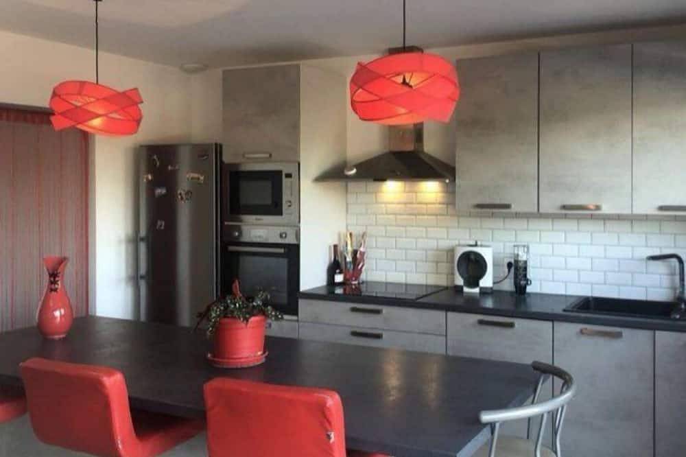 4-bedroom villa with private pool, sea view in Ille-sur-Têt, Prades region