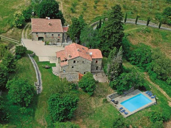 Casa vacanza per 14 persone, con Terrazza e Giardino nonché Piscina a Caprese Michelangelo